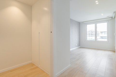 Penthouse for rent Madrid, Spain 4 bedrooms, 200 sq.m. No. 107458 - photo 28