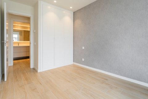Penthouse for rent Madrid, Spain 4 bedrooms, 200 sq.m. No. 107458 - photo 26
