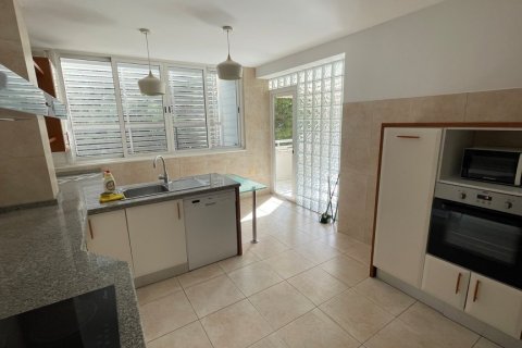 Apartment for rent Malaga, Spain 4 bedrooms, 200 sq.m. No. 107461 - photo 7