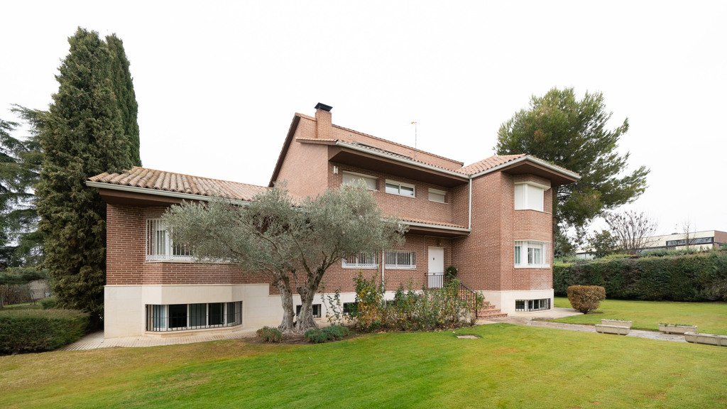 Villa a Prado Norte, Madrid, Spagna 6 camere da letto, 601 mq. N° 107463