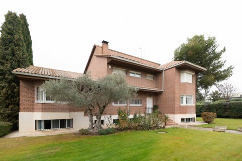 Villa à vendre Prado Norte, Madrid, Espagne, 6 chambres, 601 m2 No. 107463 - photo 4