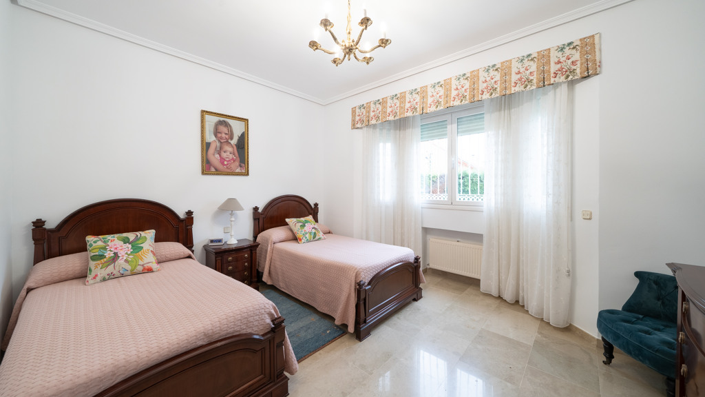 Villa a Prado Norte, Madrid, Spagna 6 camere da letto, 601 mq. N° 107463
