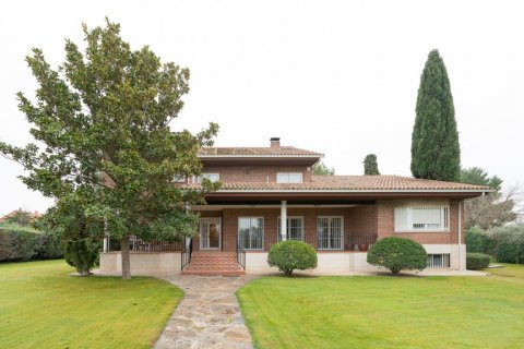 Villa à vendre Prado Norte, Madrid, Espagne, 6 chambres, 601 m2 No. 107463 - photo 5