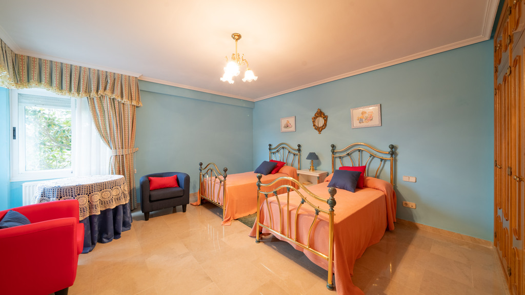 Villa a Prado Norte, Madrid, Spagna 6 camere da letto, 601 mq. N° 107463