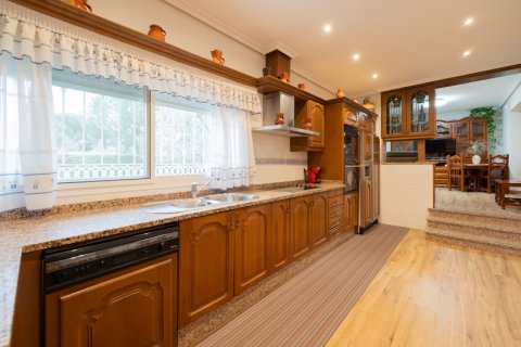 Villa à vendre Prado Norte, Madrid, Espagne, 6 chambres, 601 m2 No. 107463 - photo 16