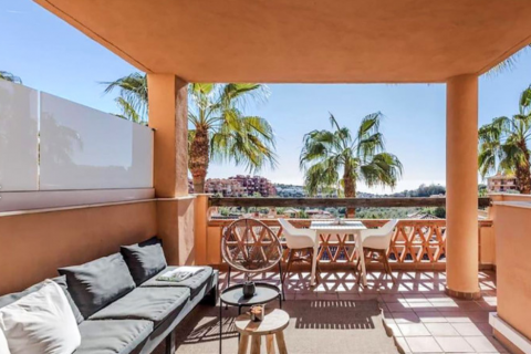 Apartment for sale Marbella, Malaga, Spain 2 bedrooms, 111 sq.m. No. 117870 - photo 1