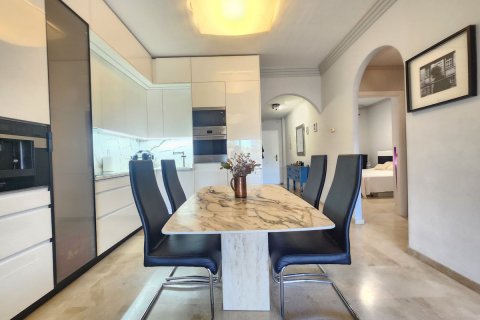 Продажа квартиры Нуэва Андалусия, Малага, Испания 3 спальни, 117м2 №117867 - фото 1