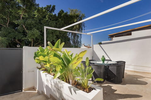 Townhouse for sale Nueva Andalucia, Malaga, Spain 2 bedrooms, 76 sq.m. No. 117869 - photo 2