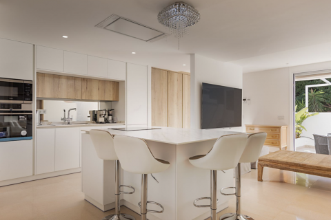 Townhouse for sale Nueva Andalucia, Malaga, Spain 2 bedrooms, 76 sq.m. No. 117869 - photo 12