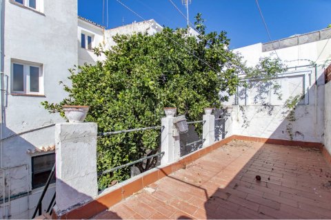 Casa adosada en venta en Mahon, Menorca, España 6 dormitorios, 266 m2 No. 88876 - foto 6