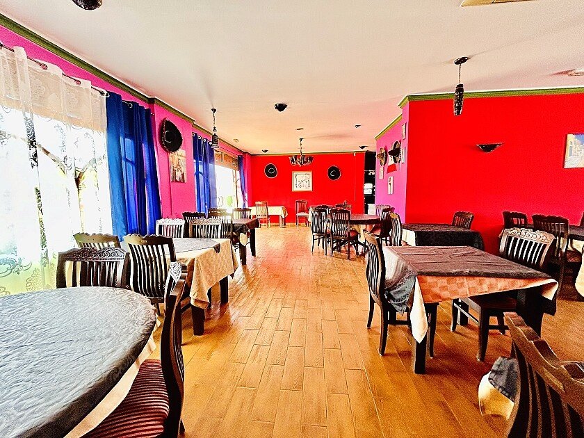Commercial property à Orihuela, Alicante, Espagne 242 m2 No. 111285