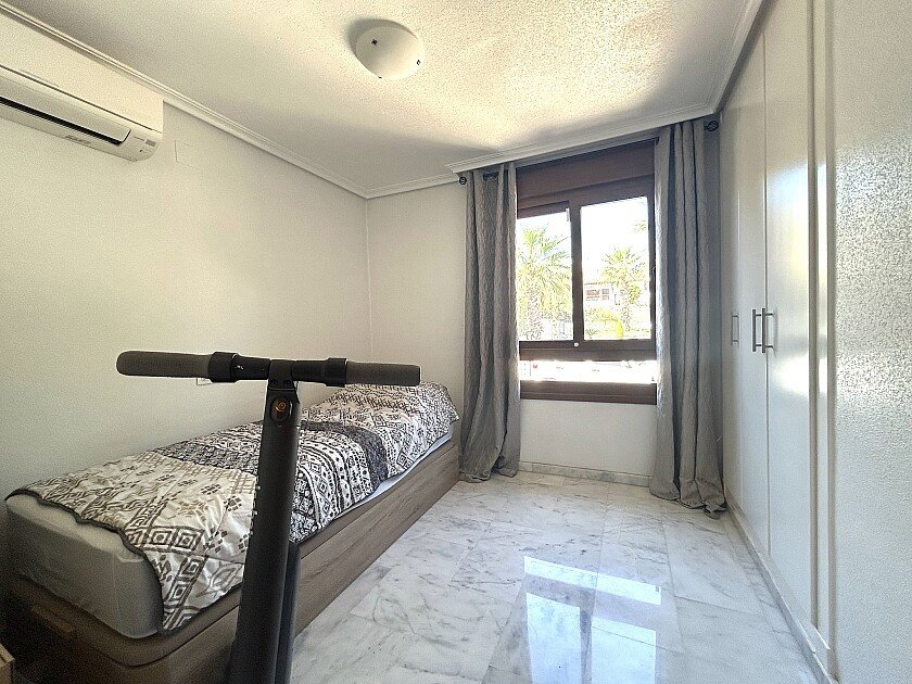 Villa i San Miguel de Salinas, Alicante, Spanien 4 sovrum, 160 kvm. Nr. 111283
