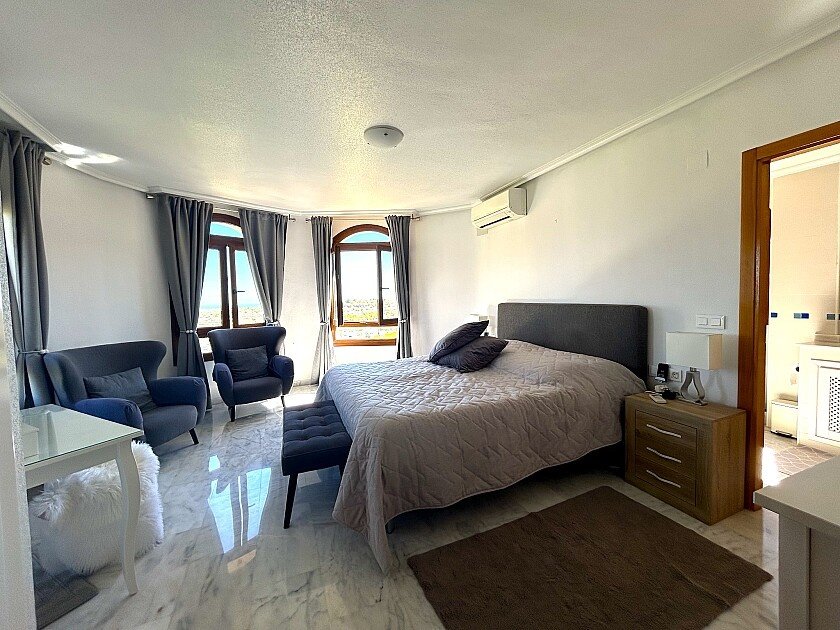 Villa i San Miguel de Salinas, Alicante, Spanien 4 sovrum, 160 kvm. Nr. 111283