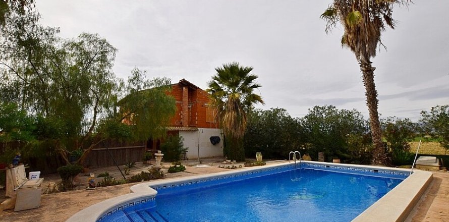 Māja Dolores, Alicante, Spānijā 3 istabas, 200 m2 Nr. 111280
