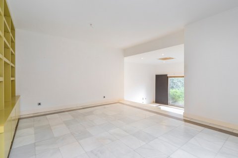 House for sale Madrid, Spain 4 bedrooms, 287 sq.m. No. 107897 - photo 8