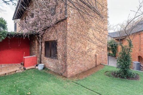 House for sale Madrid, Spain 4 bedrooms, 287 sq.m. No. 107897 - photo 3