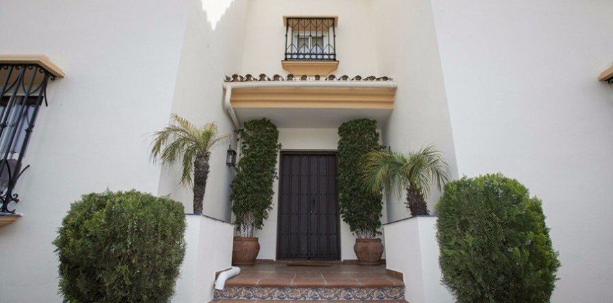 Casa Marbella, Malaga, Spagna 5 camere da letto, 356 mq. N° 22401
