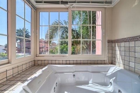 Talo myytävänä Marbella, Malaga, Espanja, 6 makuuhuonetta, 346 m2 No. 22430 - kuva 1