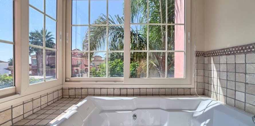 Talo Marbella, Malaga, Espanja 6 makuuhuonetta, 346 m2 No. 22430