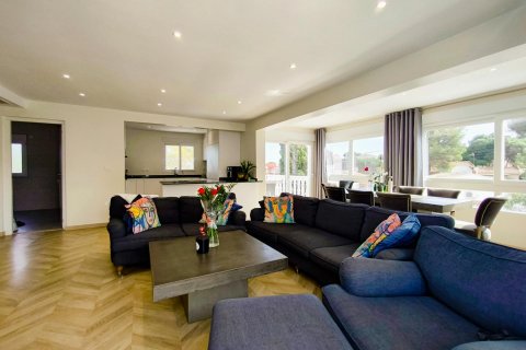 Продажа виллы в Лос Балконес, Аликанте, Испания 5 спален, 220м2 №117099 - фото 6