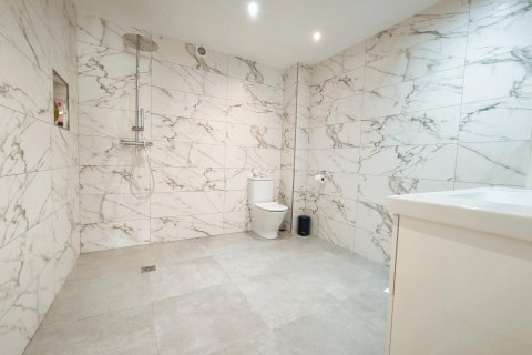 Продажа виллы в Лос Балконес, Аликанте, Испания 5 спален, 220м2 №117099 - фото 26