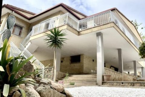 Villa for sale Campoamor, Alicante, Spain 4 bedrooms, 328 sq.m. No. 117101 - photo 1