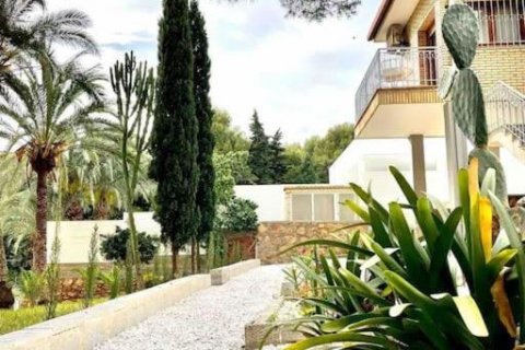 Villa for sale Campoamor, Alicante, Spain 4 bedrooms, 328 sq.m. No. 117101 - photo 4