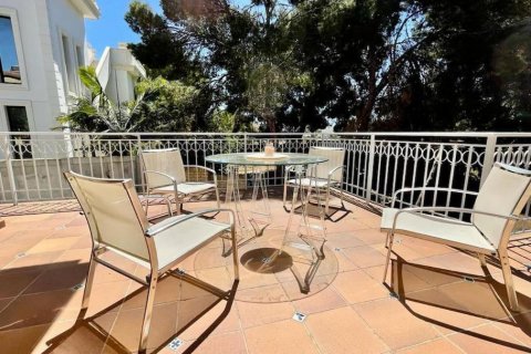 Villa for sale Campoamor, Alicante, Spain 4 bedrooms, 328 sq.m. No. 117101 - photo 9