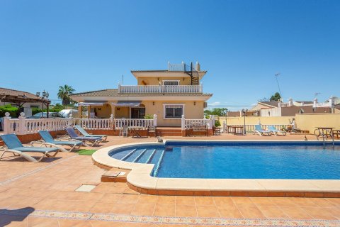 Продажа виллы в Лос Балконес, Аликанте, Испания 3 спальни, 340м2 №117092 - фото 29