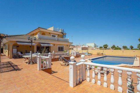Продажа виллы в Лос Балконес, Аликанте, Испания 3 спальни, 340м2 №117092 - фото 1