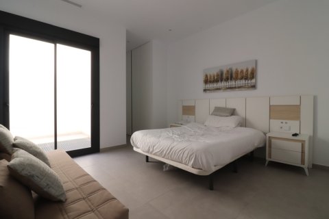 Продажа виллы в Сьюдад Кесада, Аликанте, Испания 3 спальни, 200м2 №118981 - фото 8