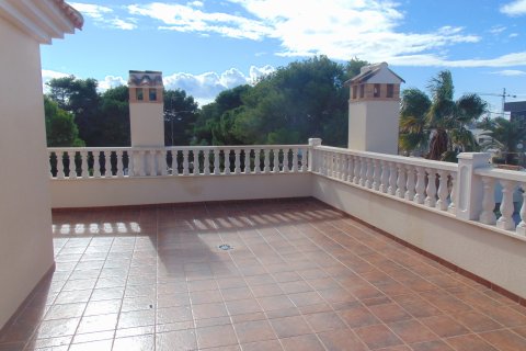 Villa for sale Cabo Roig, Alicante, Spain 5 bedrooms, 260 sq.m. No. 119132 - photo 20
