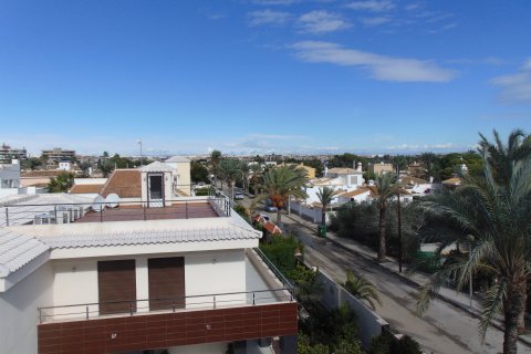 Villa for sale Cabo Roig, Alicante, Spain 5 bedrooms, 260 sq.m. No. 119132 - photo 19