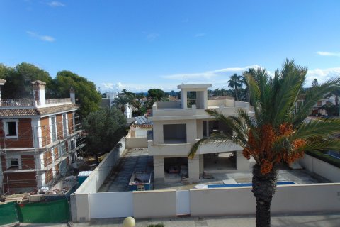 Villa for sale Cabo Roig, Alicante, Spain 5 bedrooms, 260 sq.m. No. 119132 - photo 18