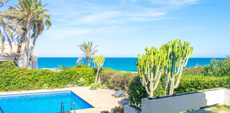 Villa Cabo Roig, Alicante, España 5 dormitorios, 348 m2 No. 119131