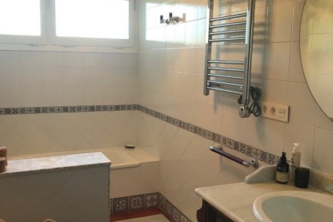 Talo myytävänä Lloret de Mar, Girona, Espanja, 6 makuuhuonetta, 442 m2 No. 22925 - kuva 6
