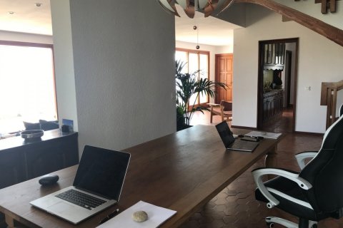 Talo myytävänä Lloret de Mar, Girona, Espanja, 6 makuuhuonetta, 442 m2 No. 22925 - kuva 5