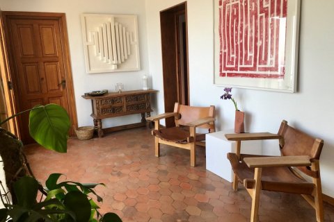 Talo myytävänä Lloret de Mar, Girona, Espanja, 6 makuuhuonetta, 442 m2 No. 22925 - kuva 4