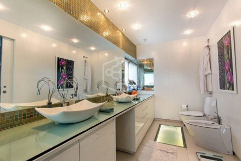 Huvila myytävänä Castelldefels, Barcelona, Espanja, 7 makuuhuonetta, 1000 m2 No. 94445 - kuva 17