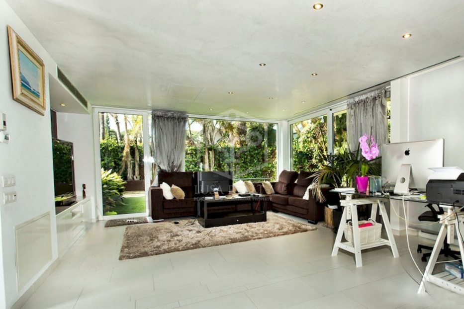 Villa a Castelldefels, Barcelona, Spagna 7 camere da letto, 860 mq. N° 94445