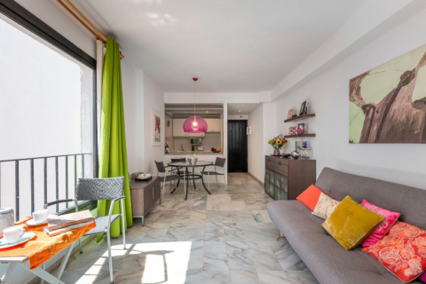Apartamento en venta Marbella, Málaga, España 1 dormitorio,  No. 109644 - foto 5