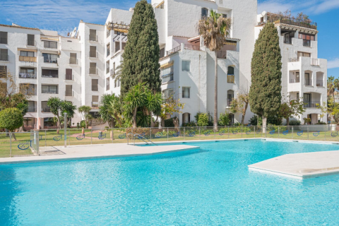 Apartamento en venta Marbella, Málaga, España 1 dormitorio,  No. 109644 - foto 2