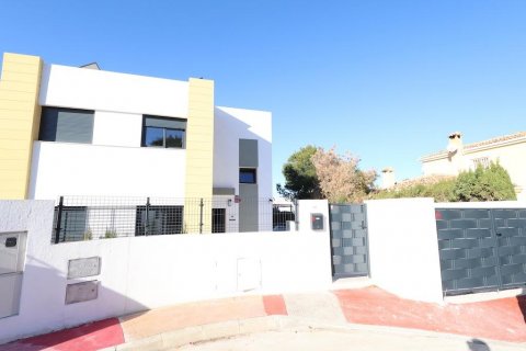 Townhouse for sale Busot, Alicante, Spain 3 bedrooms, 100 sq.m. No. 115673 - photo 18