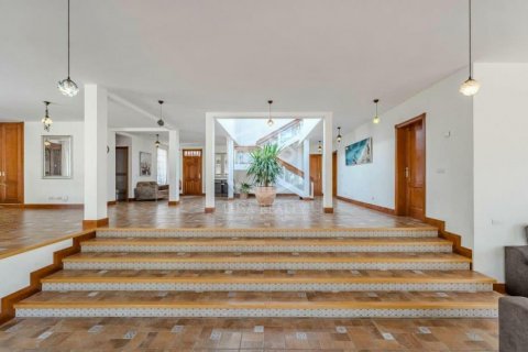 Villa for sale Arona, Tenerife, Spain 6 bedrooms, 350 sq.m. No. 111067 - photo 8