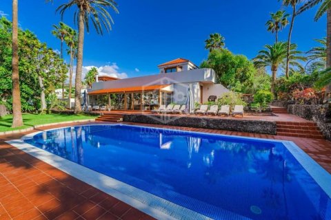 Villa for sale Arona, Tenerife, Spain 6 bedrooms, 350 sq.m. No. 111067 - photo 2