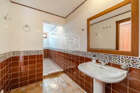 Villa for sale Arona, Tenerife, Spain 6 bedrooms, 350 sq.m. No. 111067 - photo 17