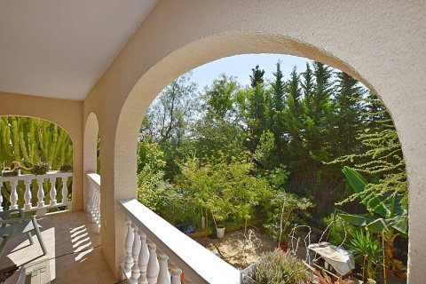 Villa till salu Villamartin, Alicante, Spanien 3 sovrum, 160 kvm. Nr. 111308 - foto 9