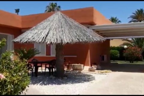 Villa zum Verkauf Torrevieja, Alicante, Spanien 4 Schlafzimmer, 130 m2 Nr. 115054 - Foto 2