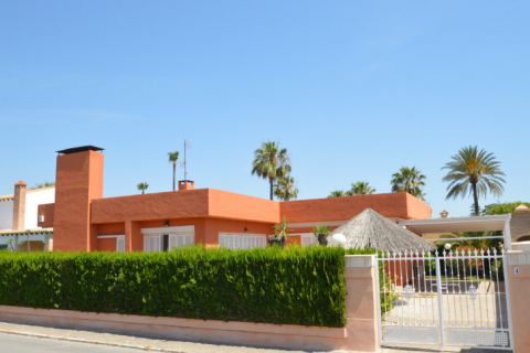Villa zum Verkauf Torrevieja, Alicante, Spanien 4 Schlafzimmer, 130 m2 Nr. 115054 - Foto 1