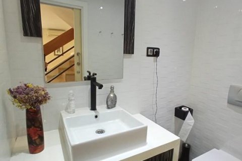 Māja pārdošanā Castelldefels, Barcelona, Spānijā 5 istabas, 149 m2 Nr. 21567 - attēls 12